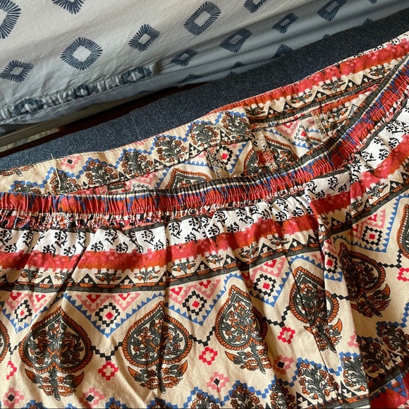 Patterned shorts - Picture 4 of 4